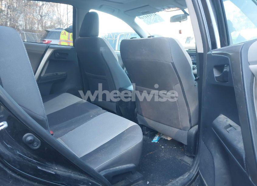 Photo 8 of 2013 Toyota Rav4 XLE (VIN 2T3RFREV4DW090348)