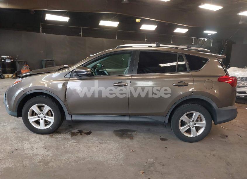 Photo 14 of 2013 Toyota Rav4 XLE (VIN 2T3RFREV4DW110355)