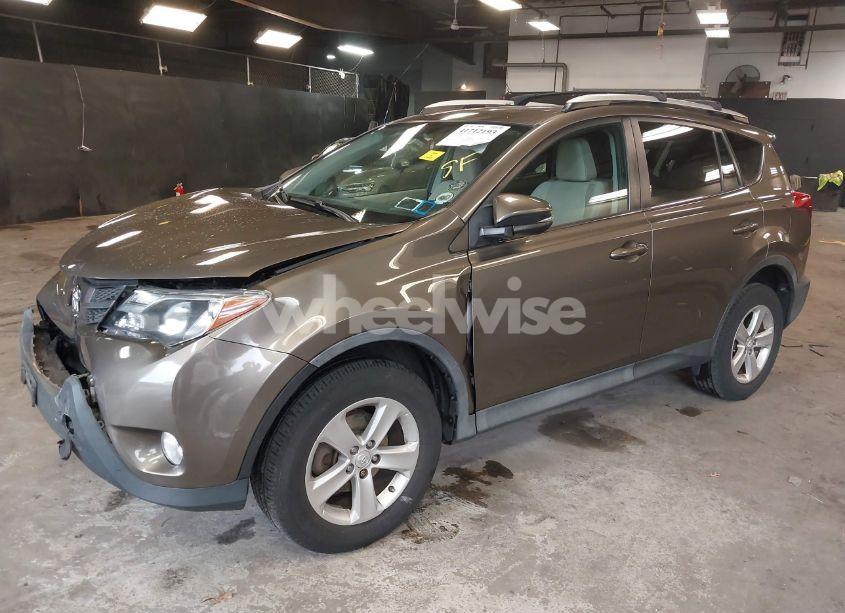Photo 2 of 2013 Toyota Rav4 XLE (VIN 2T3RFREV4DW110355)