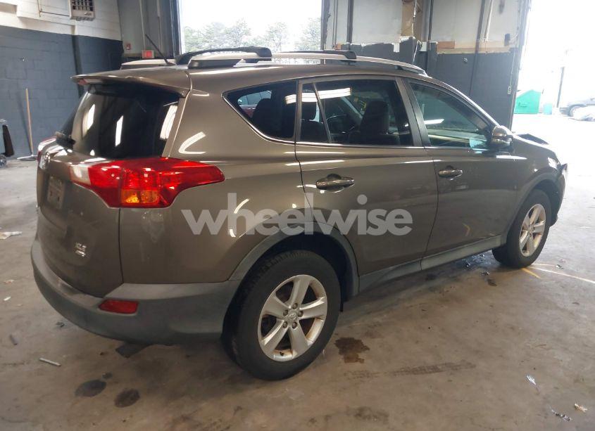 Photo 4 of 2013 Toyota Rav4 XLE (VIN 2T3RFREV4DW110355)