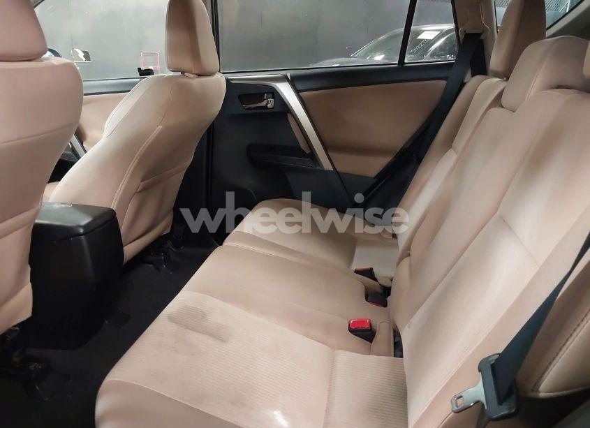 Photo 8 of 2014 Toyota Rav4 XLE (VIN 2T3RFREV4EW127321)