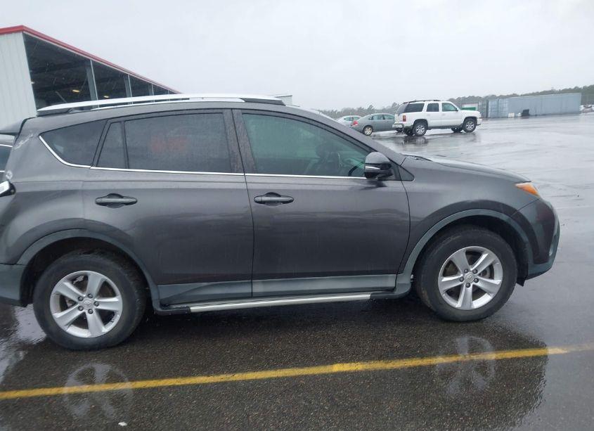 Photo 13 of 2014 Toyota Rav4 XLE (VIN 2T3RFREV4EW188202)
