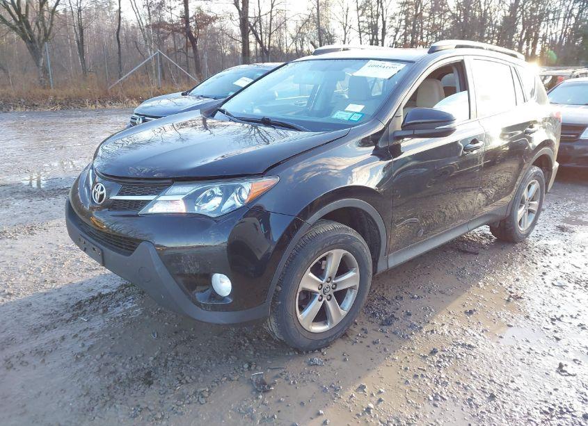Photo 2 of 2015 Toyota Rav4 XLE (VIN 2T3RFREV4FW402090)