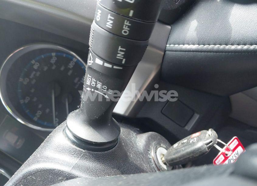 Photo 11 of 2016 Toyota Rav4 XLE (VIN 2T3RFREV4GW426729)