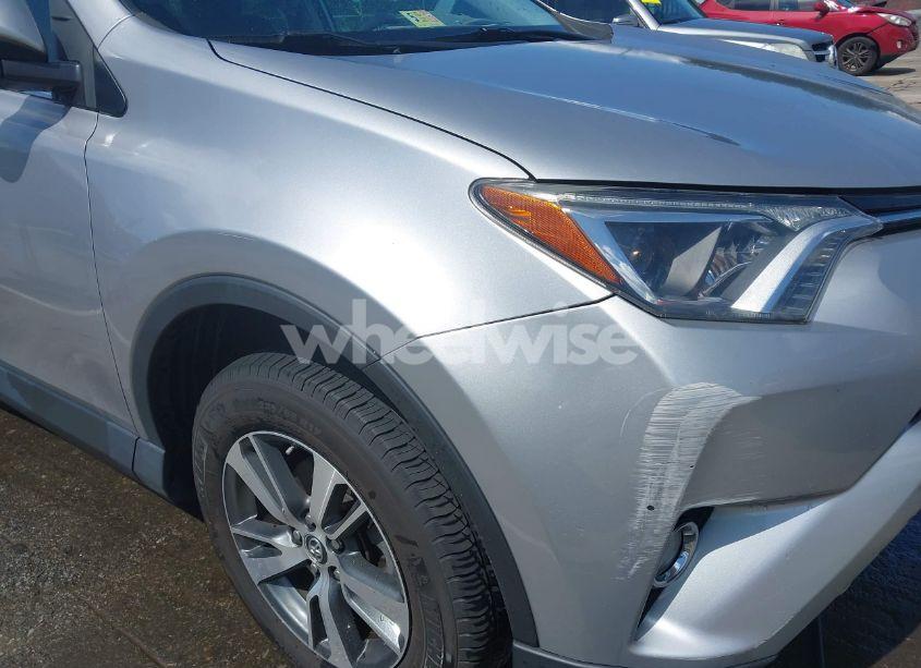Photo 18 of 2016 Toyota Rav4 XLE (VIN 2T3RFREV4GW426729)