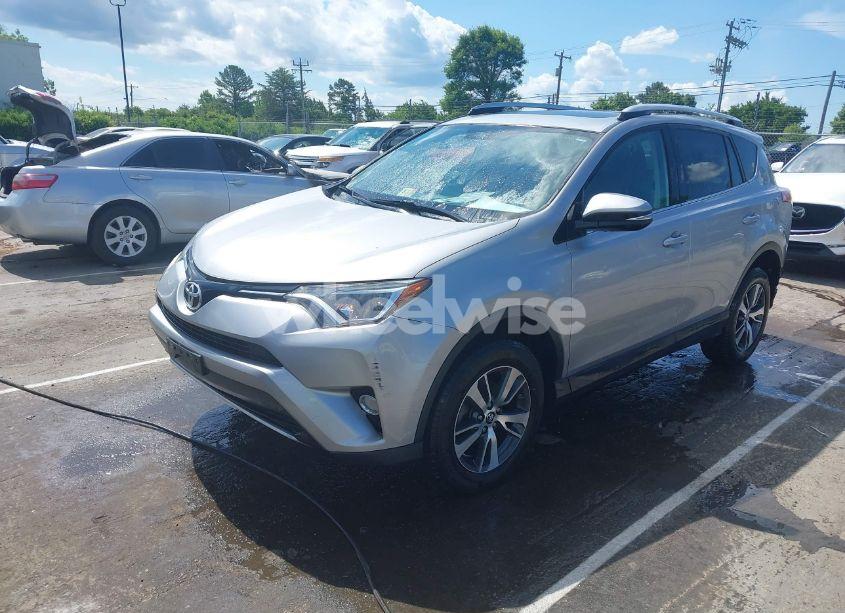 Photo 2 of 2016 Toyota Rav4 XLE (VIN 2T3RFREV4GW426729)