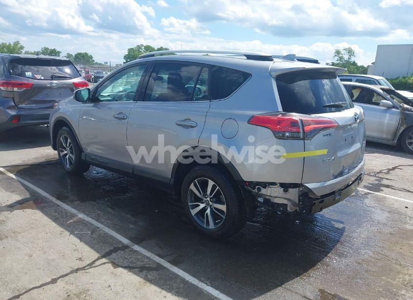 Photo 3 of 2016 Toyota Rav4 XLE (VIN 2T3RFREV4GW426729)