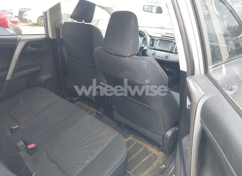 Photo 8 of 2016 Toyota Rav4 XLE (VIN 2T3RFREV4GW431980)