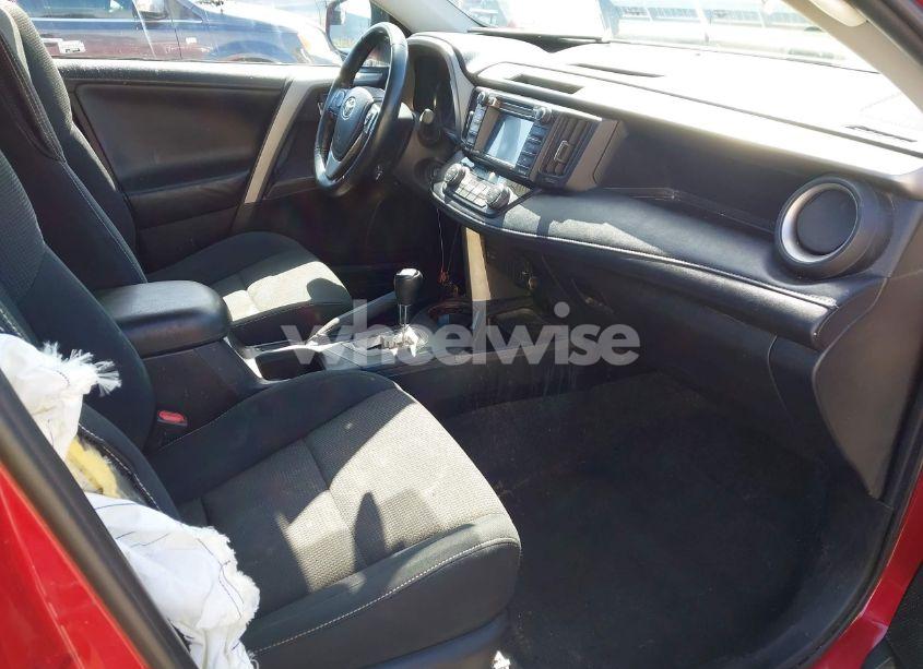 Photo 5 of 2016 Toyota Rav4 XLE (VIN 2T3RFREV4GW445684)