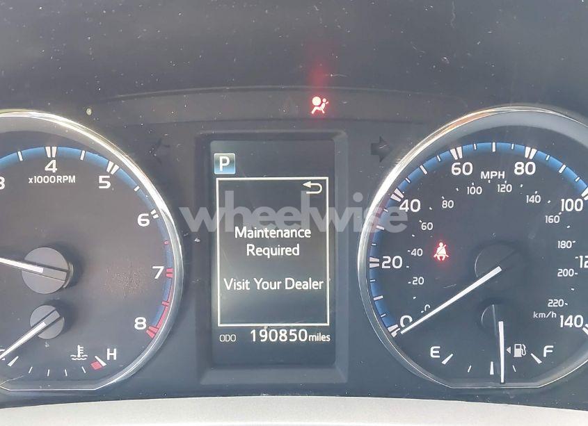 Photo 7 of 2016 Toyota Rav4 XLE (VIN 2T3RFREV4GW445684)