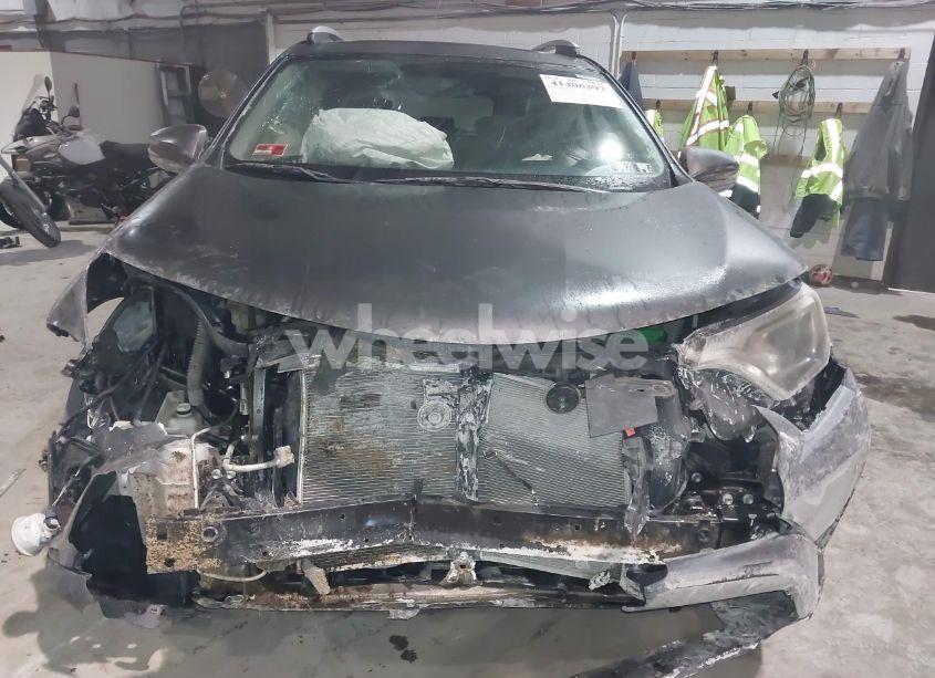 Photo 6 of 2016 Toyota Rav4 XLE (VIN 2T3RFREV4GW459326)