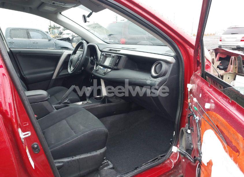 Photo 5 of 2016 Toyota Rav4 XLE (VIN 2T3RFREV4GW464817)