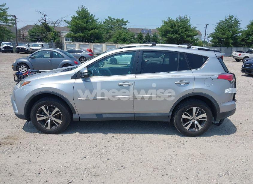 Photo 15 of 2016 Toyota Rav4 XLE (VIN 2T3RFREV4GW514258)