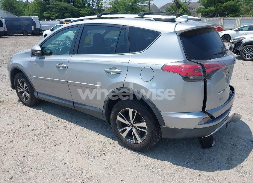 Photo 3 of 2016 Toyota Rav4 XLE (VIN 2T3RFREV4GW514258)