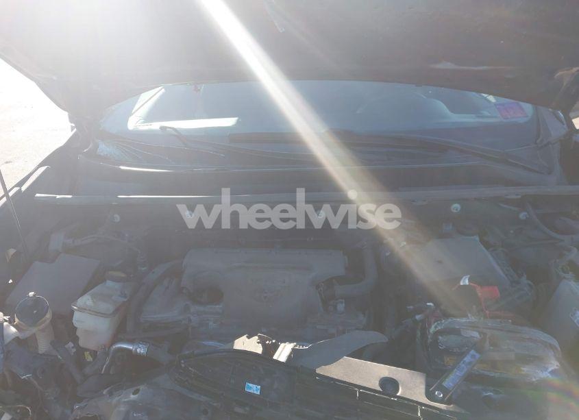 Photo 10 of 2016 Toyota Rav4 XLE (VIN 2T3RFREV4GW535935)