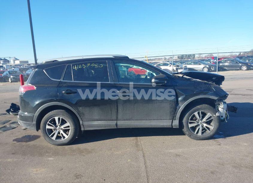 Photo 14 of 2016 Toyota Rav4 XLE (VIN 2T3RFREV4GW535935)