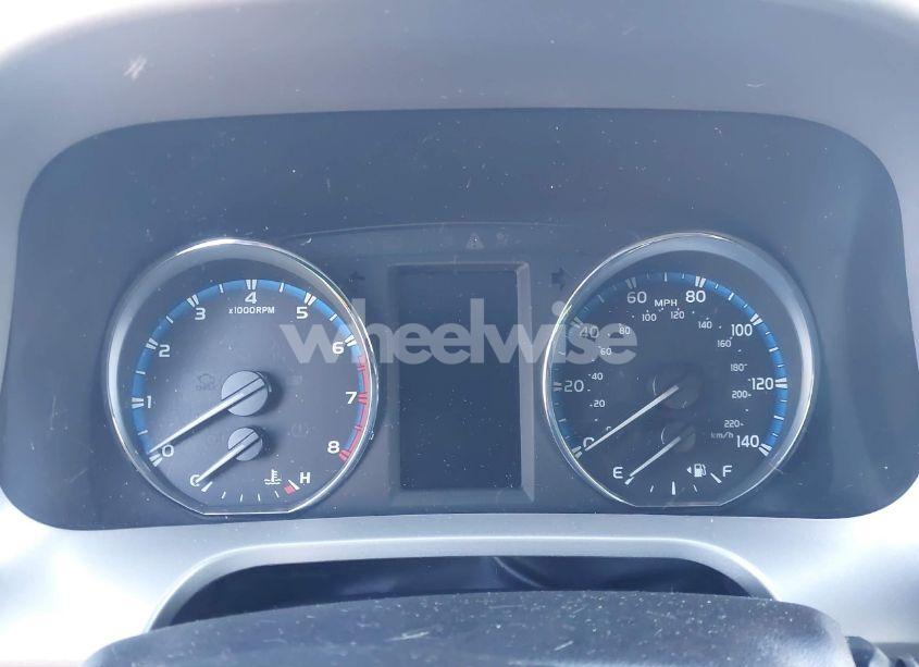 Photo 16 of 2016 Toyota Rav4 XLE (VIN 2T3RFREV4GW535935)