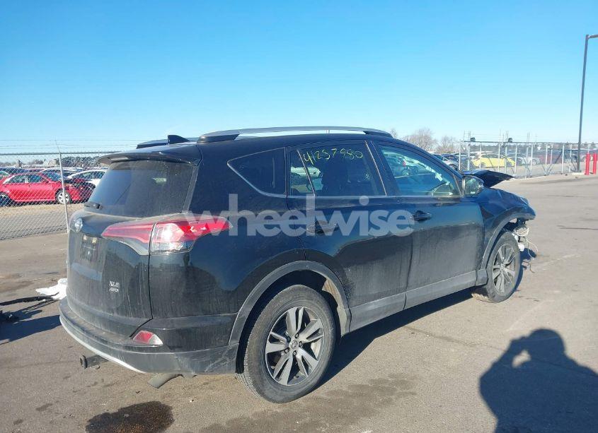 Photo 4 of 2016 Toyota Rav4 XLE (VIN 2T3RFREV4GW535935)