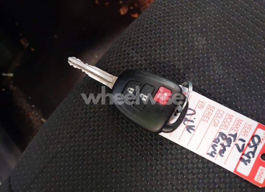 Photo 11 of 2017 Toyota Rav4 XLE (VIN 2T3RFREV4HW552574)