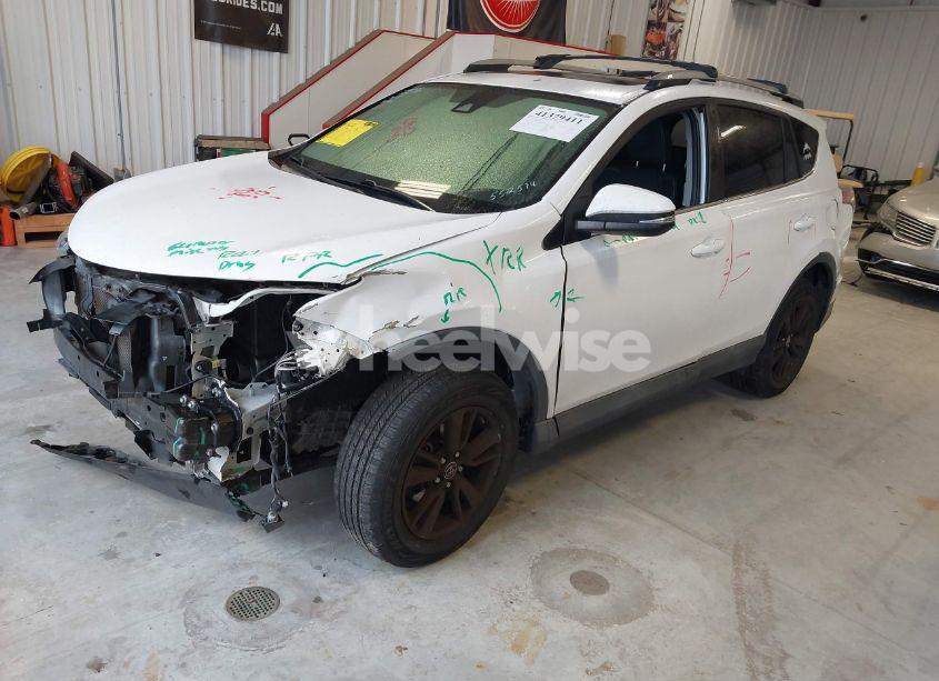 Photo 2 of 2017 Toyota Rav4 XLE (VIN 2T3RFREV4HW552574)