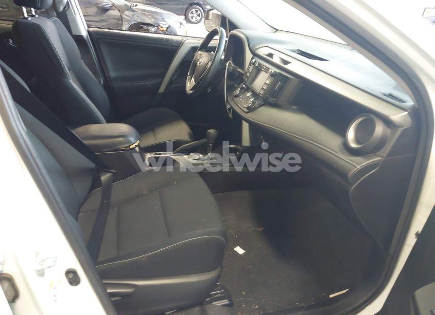 Photo 5 of 2017 Toyota Rav4 XLE (VIN 2T3RFREV4HW552574)