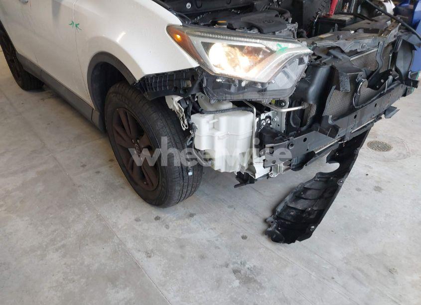 Photo 6 of 2017 Toyota Rav4 XLE (VIN 2T3RFREV4HW552574)