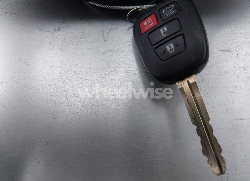 Photo 11 of 2017 Toyota Rav4 XLE (VIN 2T3RFREV4HW616631)