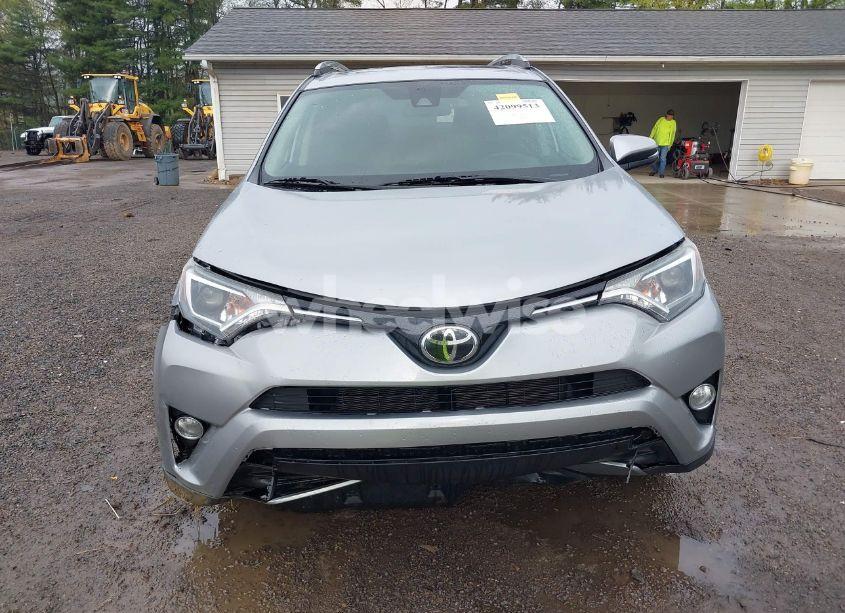 Photo 13 of 2017 Toyota Rav4 XLE (VIN 2T3RFREV4HW616631)