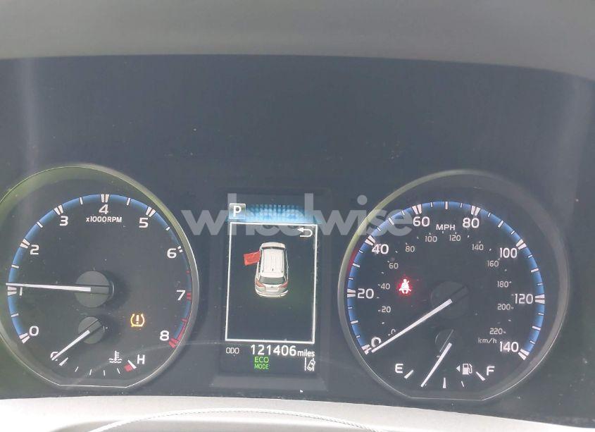 Photo 7 of 2017 Toyota Rav4 XLE (VIN 2T3RFREV4HW616631)