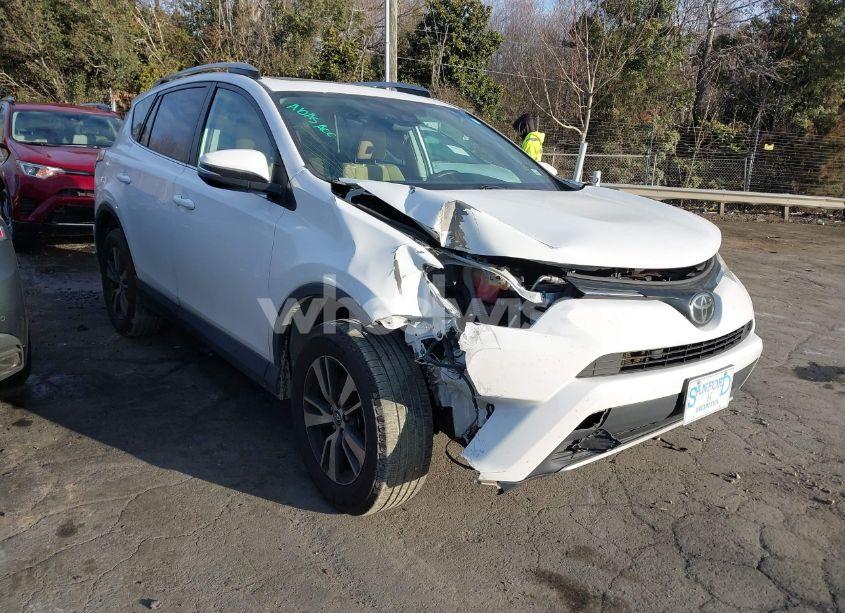 2017 Toyota Rav4 XLE (VIN 2T3RFREV4HW650729) main photo