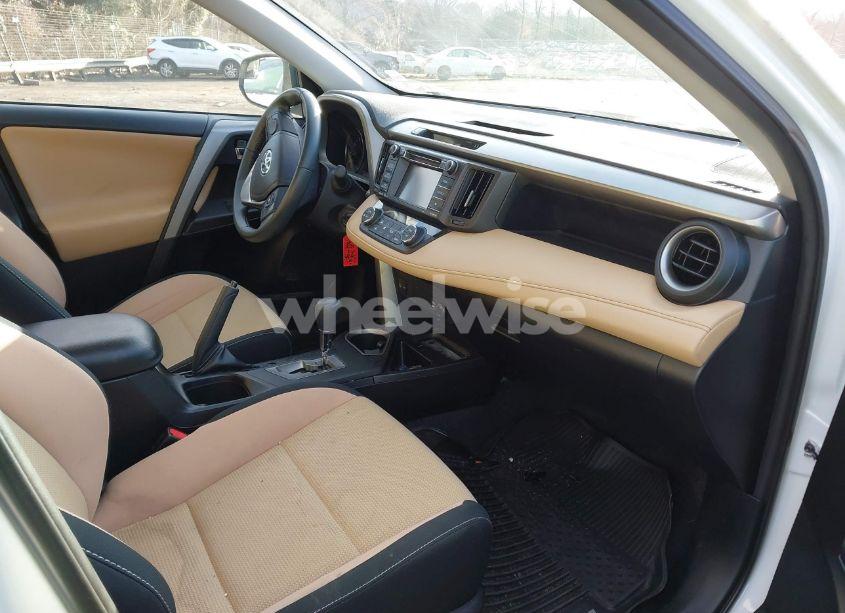 Photo 5 of 2017 Toyota Rav4 XLE (VIN 2T3RFREV4HW650729)