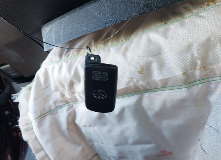 Photo 11 of 2017 Toyota Rav4 XLE (VIN 2T3RFREV4HW662279)