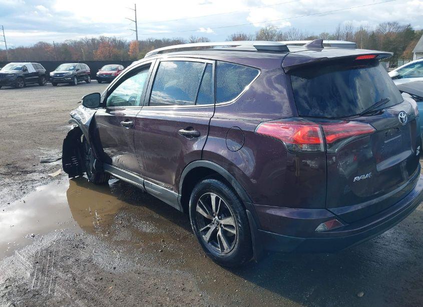 Photo 3 of 2017 Toyota Rav4 XLE (VIN 2T3RFREV4HW662279)