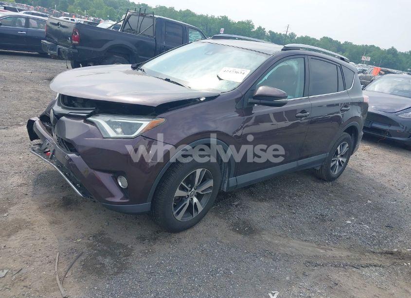 Photo 2 of 2017 Toyota Rav4 XLE (VIN 2T3RFREV4HW681723)