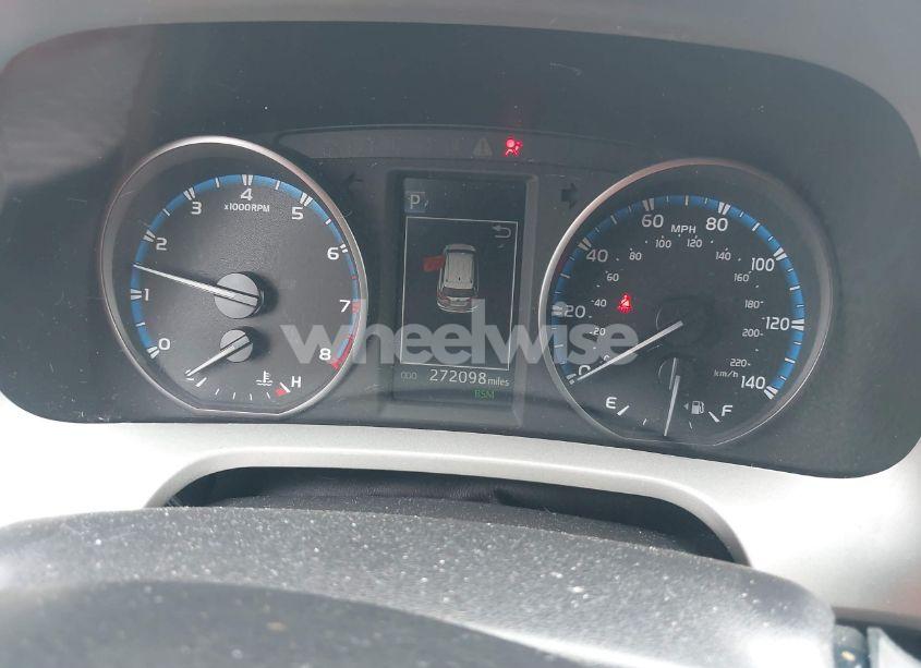 Photo 7 of 2017 Toyota Rav4 XLE (VIN 2T3RFREV4HW681723)