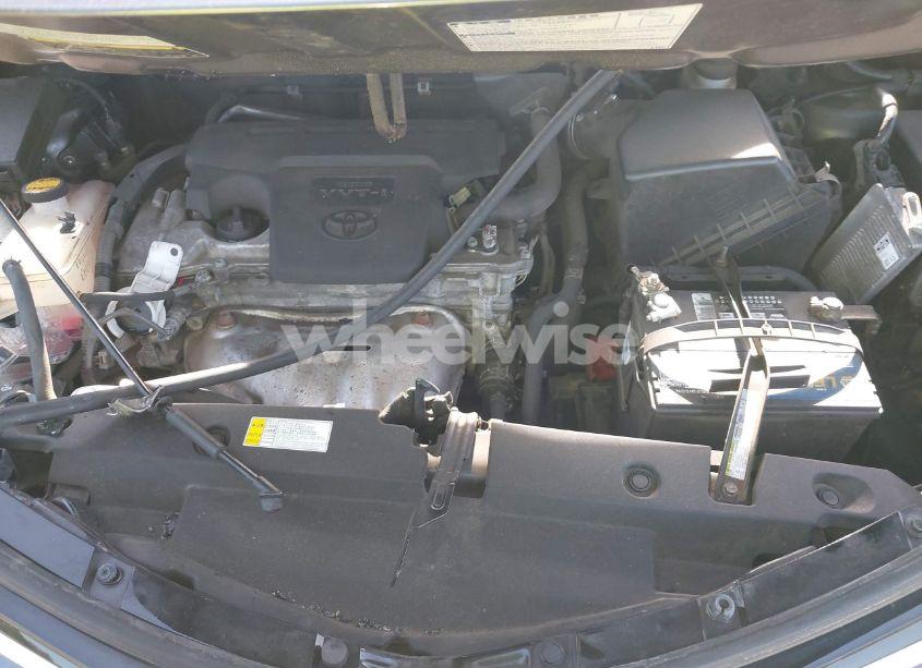 Photo 10 of 2018 Toyota Rav4 XLE (VIN 2T3RFREV4JW702222)