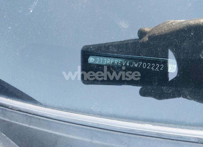 Photo 17 of 2018 Toyota Rav4 XLE (VIN 2T3RFREV4JW702222)