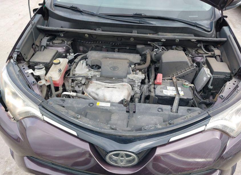 Photo 10 of 2018 Toyota Rav4 XLE (VIN 2T3RFREV4JW729145)