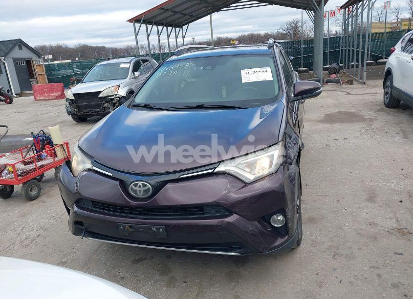 Photo 12 of 2018 Toyota Rav4 XLE (VIN 2T3RFREV4JW729145)