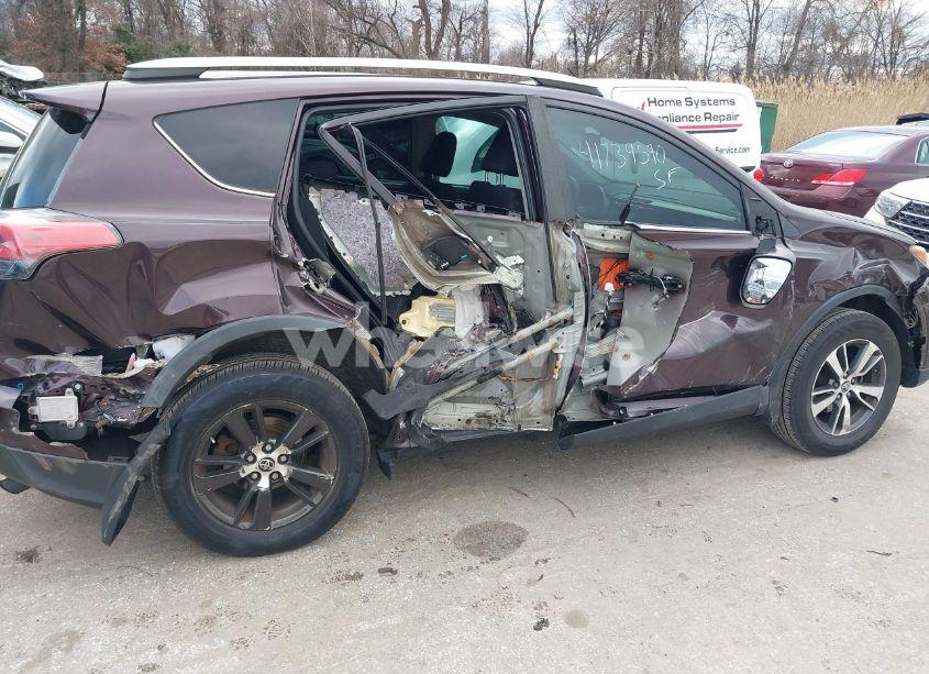 Photo 6 of 2018 Toyota Rav4 XLE (VIN 2T3RFREV4JW729145)