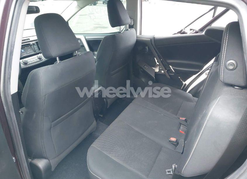 Photo 8 of 2018 Toyota Rav4 XLE (VIN 2T3RFREV4JW729145)