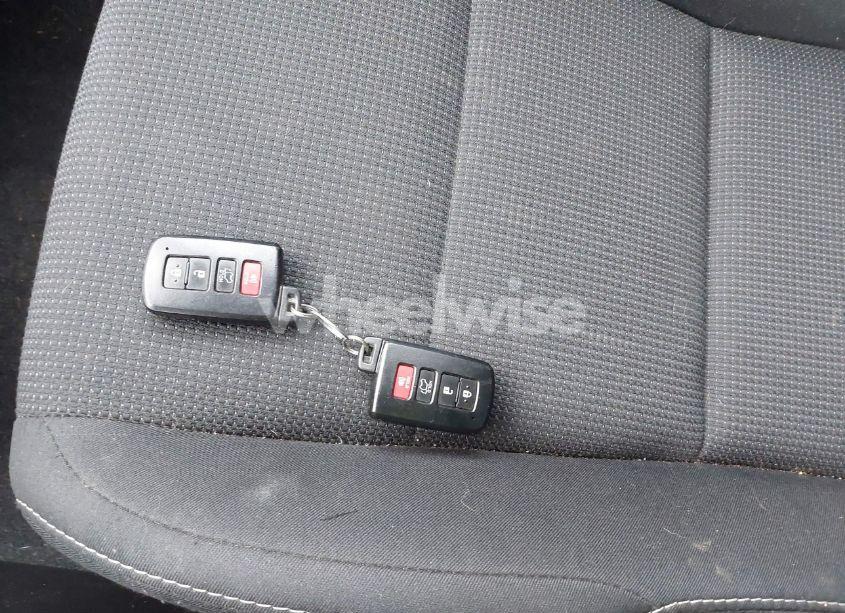 Photo 11 of 2018 Toyota Rav4 ADVENTURE (VIN 2T3RFREV4JW743076)