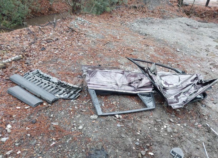 Photo 11 of 2018 Toyota Rav4 ADVENTURE/XLE (VIN 2T3RFREV4JW771167)