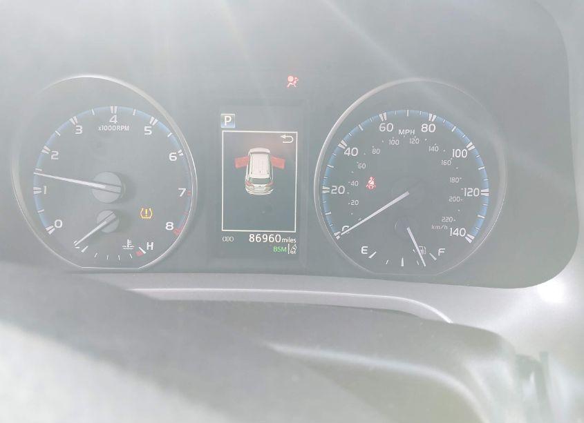 Photo 7 of 2018 Toyota Rav4 ADVENTURE/XLE (VIN 2T3RFREV4JW778961)