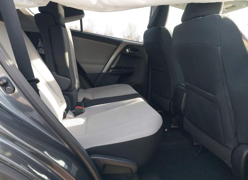 Photo 8 of 2018 Toyota Rav4 ADVENTURE/XLE (VIN 2T3RFREV4JW778961)