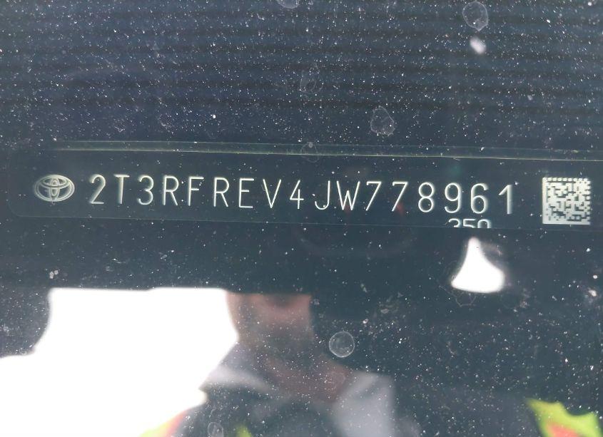 Photo 9 of 2018 Toyota Rav4 ADVENTURE/XLE (VIN 2T3RFREV4JW778961)