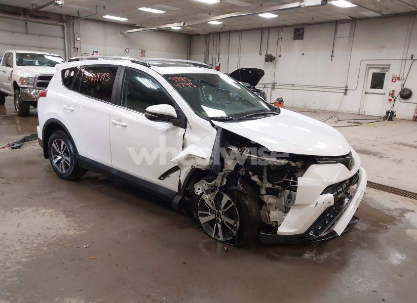 2018 Toyota Rav4 XLE (VIN 2T3RFREV4JW799910) main photo