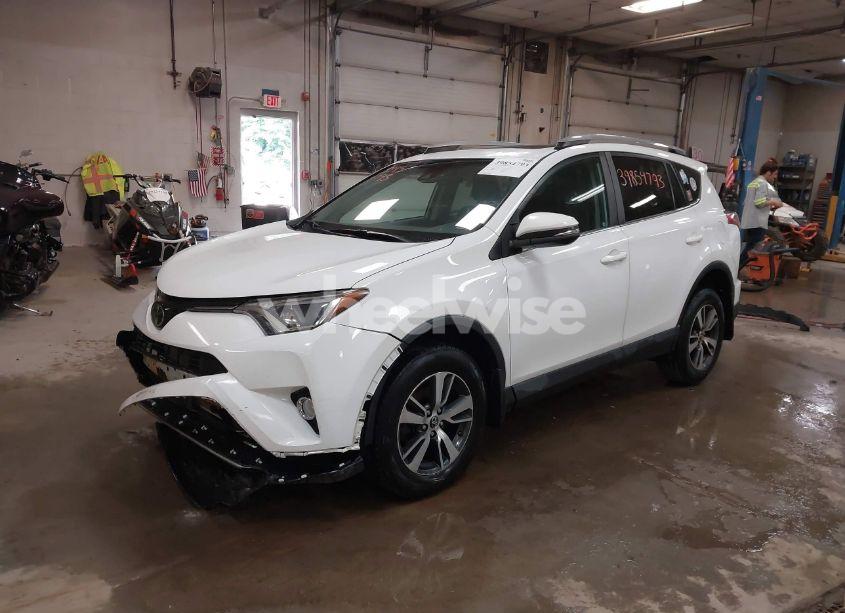Photo 2 of 2018 Toyota Rav4 XLE (VIN 2T3RFREV4JW799910)