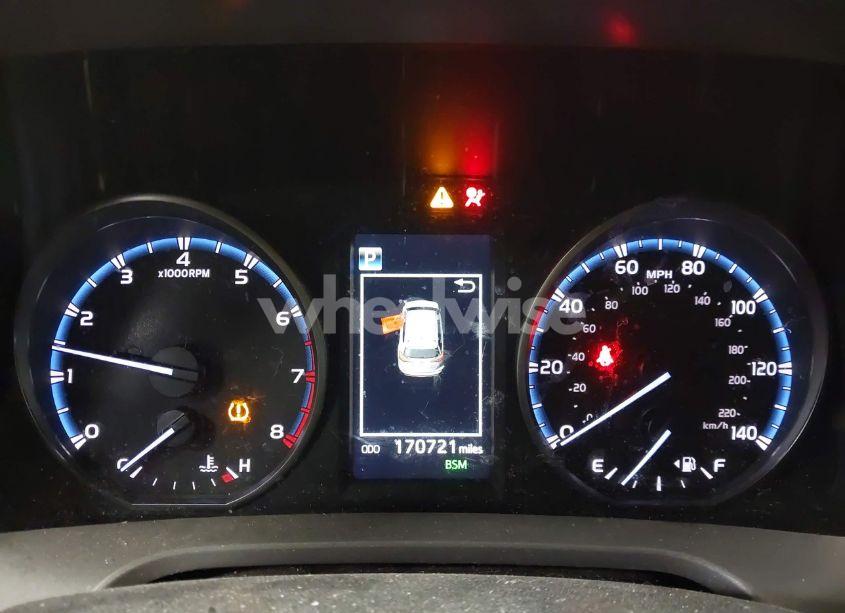 Photo 7 of 2018 Toyota Rav4 XLE (VIN 2T3RFREV4JW799910)