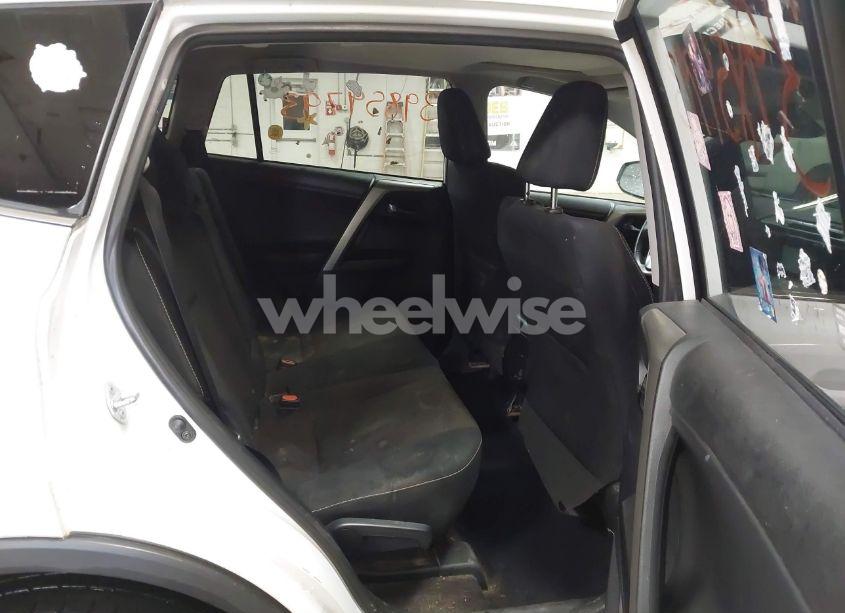 Photo 8 of 2018 Toyota Rav4 XLE (VIN 2T3RFREV4JW799910)